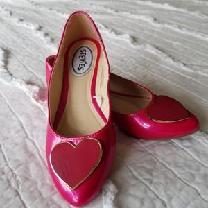 Stevies Pink Flats Pink & Gold Heart Charm 1 EUC